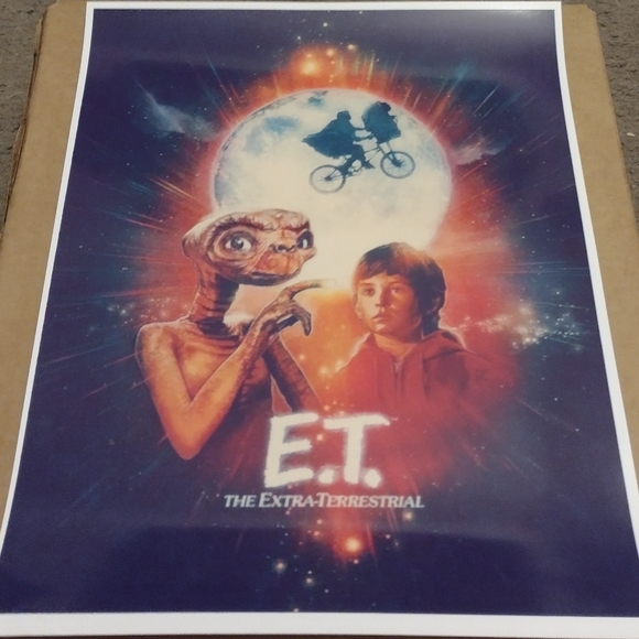 E.T. ULTRA PREMIUM GLOSSY 8.5x11 MOVIE COLOR ART WALL/LOCKER REPRINT POSTER - Picture 2 of 8